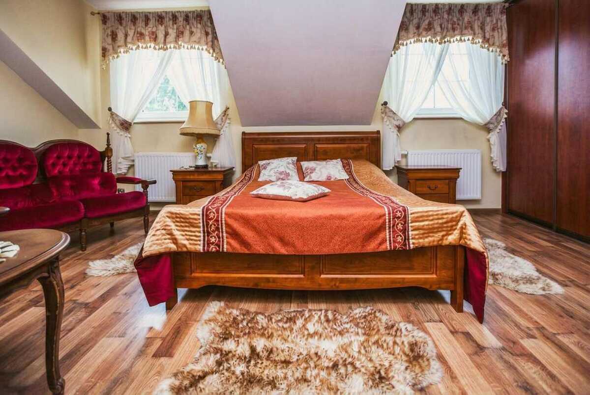 Room 1
